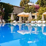 True Blue Boutique 3*