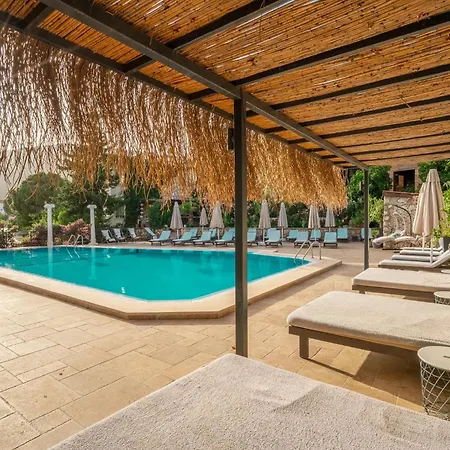 True Blue Boutique 4*