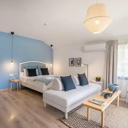True Blue Boutique Hotel 4*