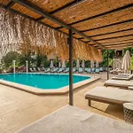 True Blue Boutique 3*