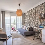 Отель True Blue Boutique